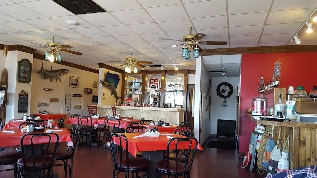 Gilligan's On the Lake