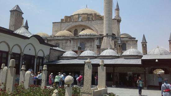 Konya Mevlana Etli Ekmek