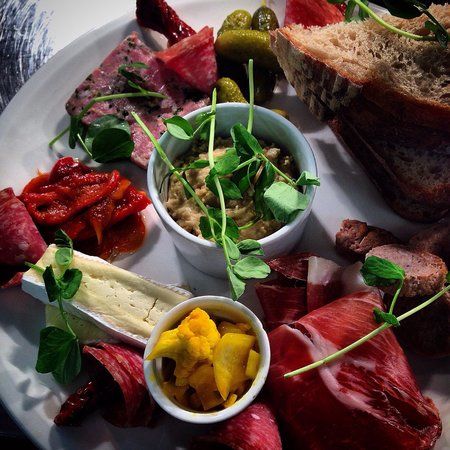 The Boathouse Bar & Restaurant