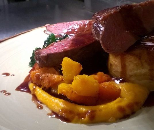 Redwing Bar and Dining