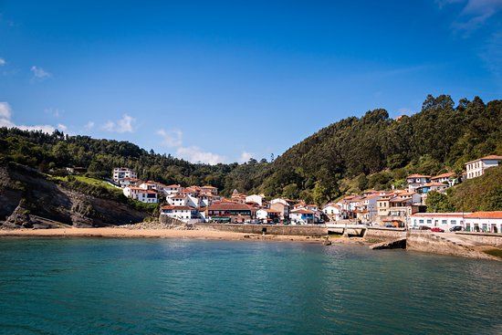 Faro de Tazones