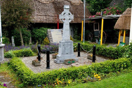 Cashel Folk Village