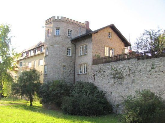 Pulverturm und Mittelalterlicher Stadtgraben