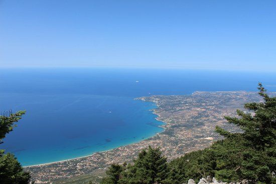 Mount Ainos National Park