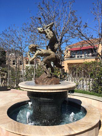 Richard MacDonald Fine Art