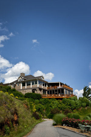 Wolf Mountain Vineyards