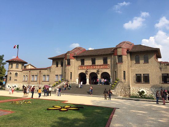 Poliforum Mier y Pesado