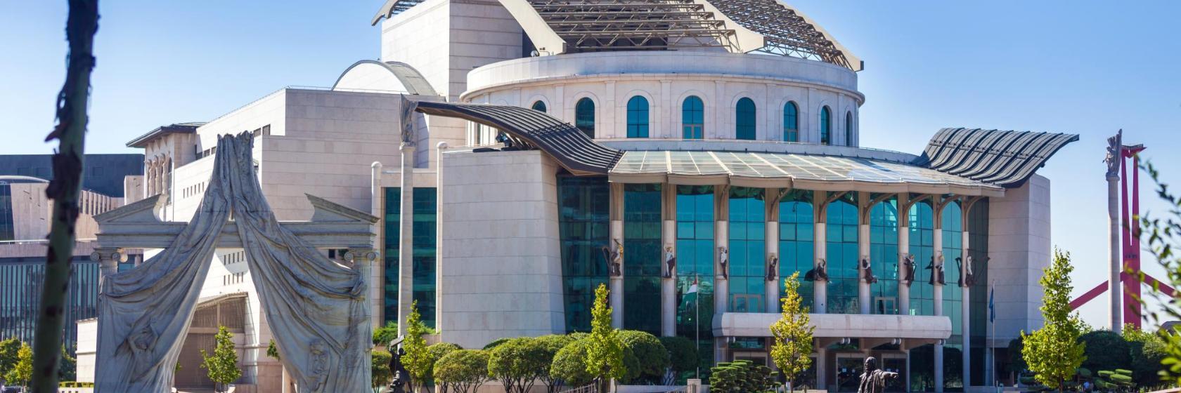 Nationaltheater Nemzeti színház