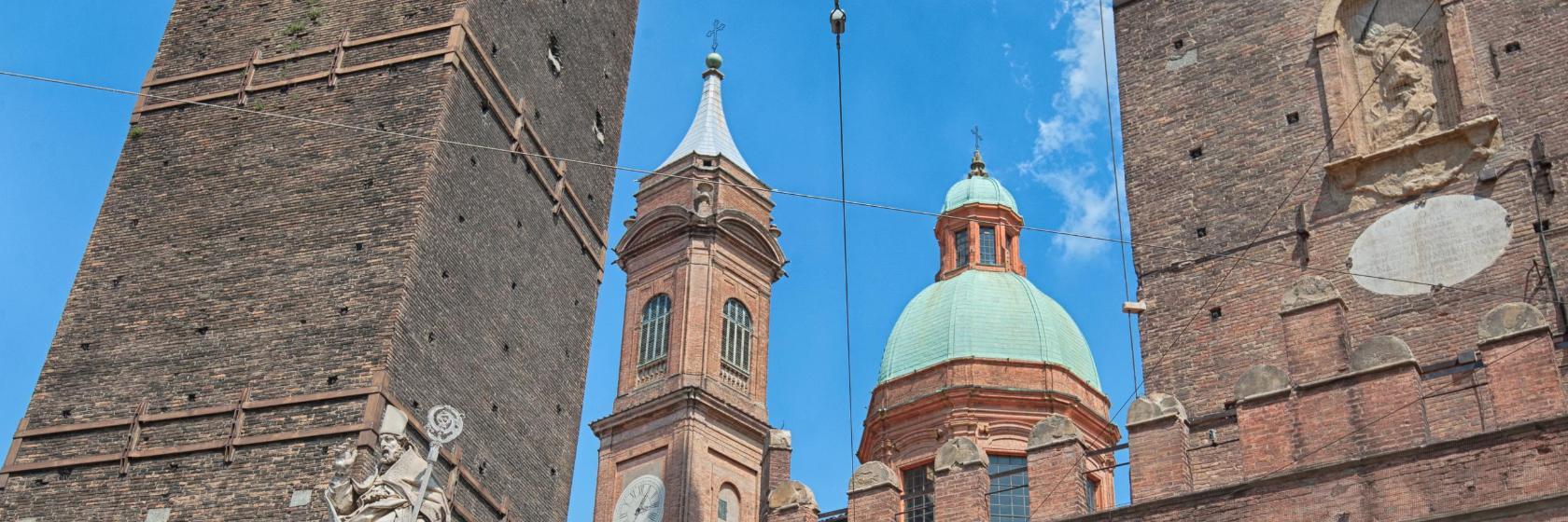 Wieże Asinella i Garisenda