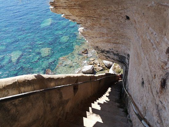 King of Aragon staircase