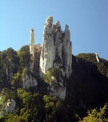 Les Trois Pucelles