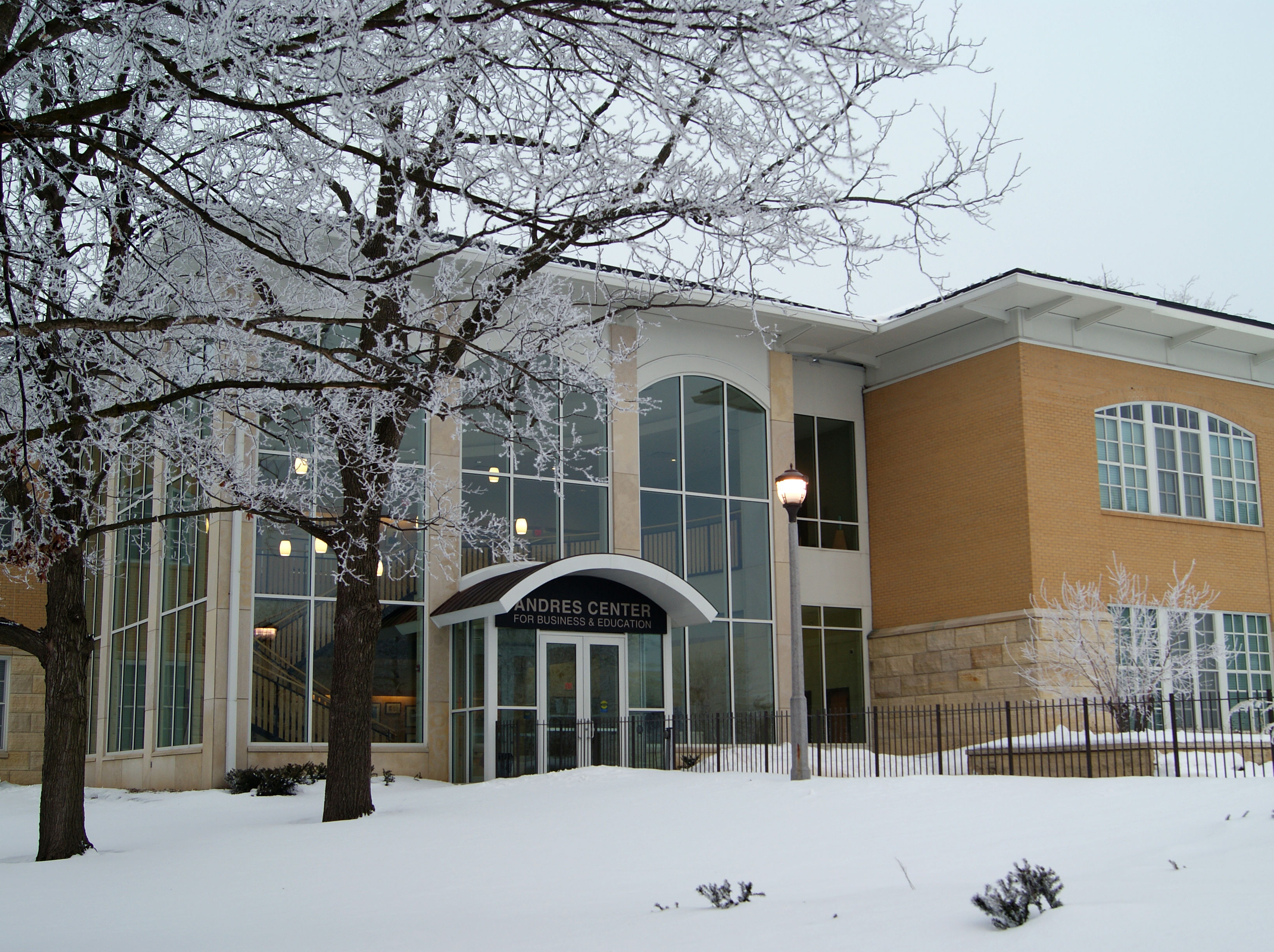 Upper Iowa University