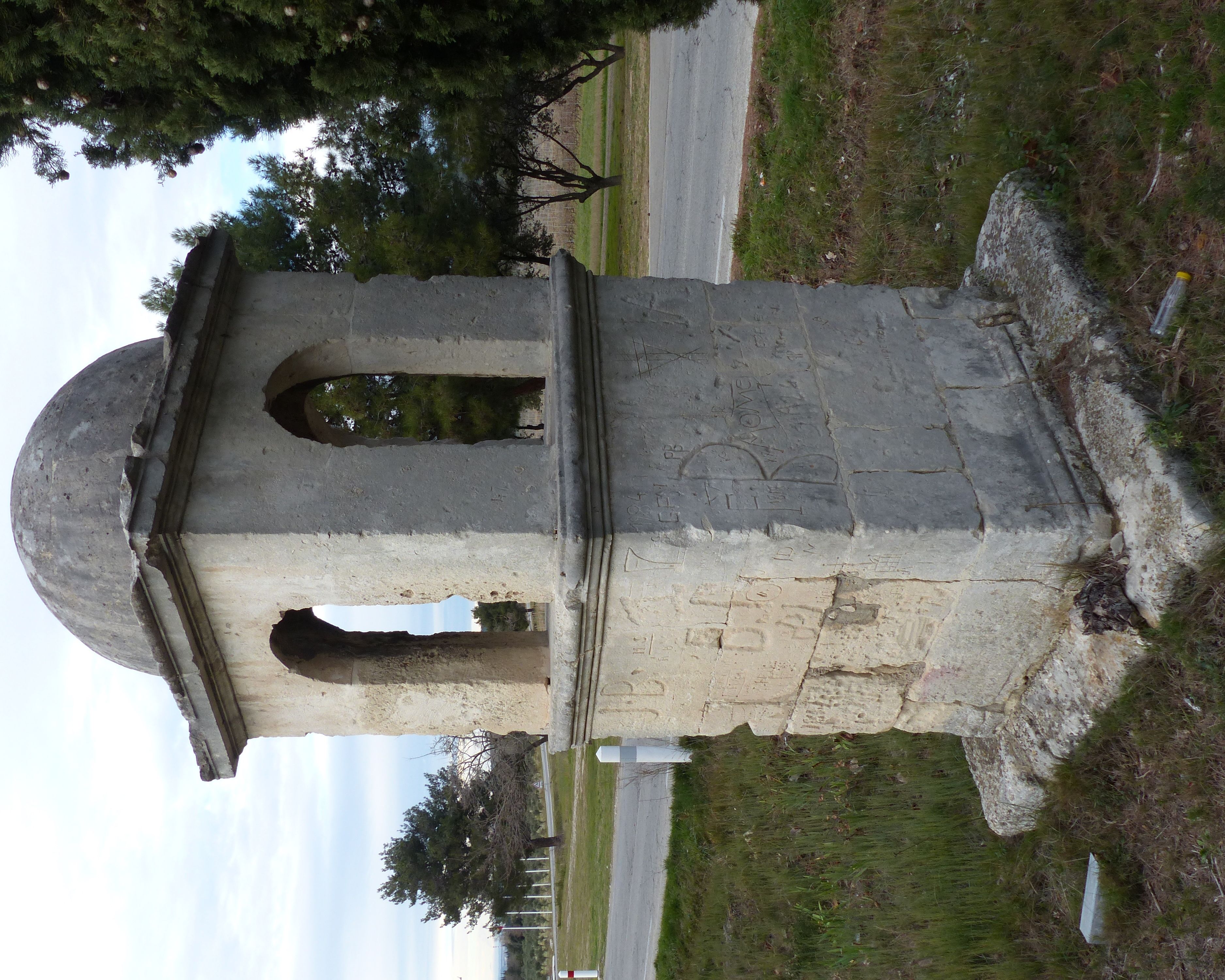 oratoire Notre-Dame de Fontvieille