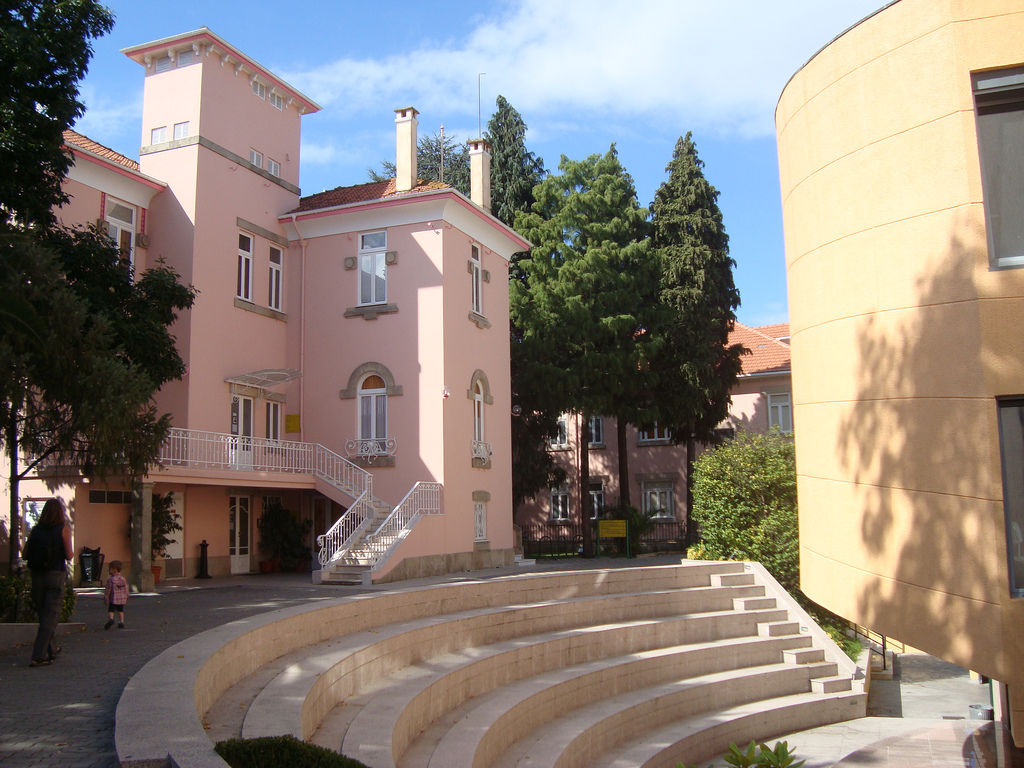 Fernando Pessoa University