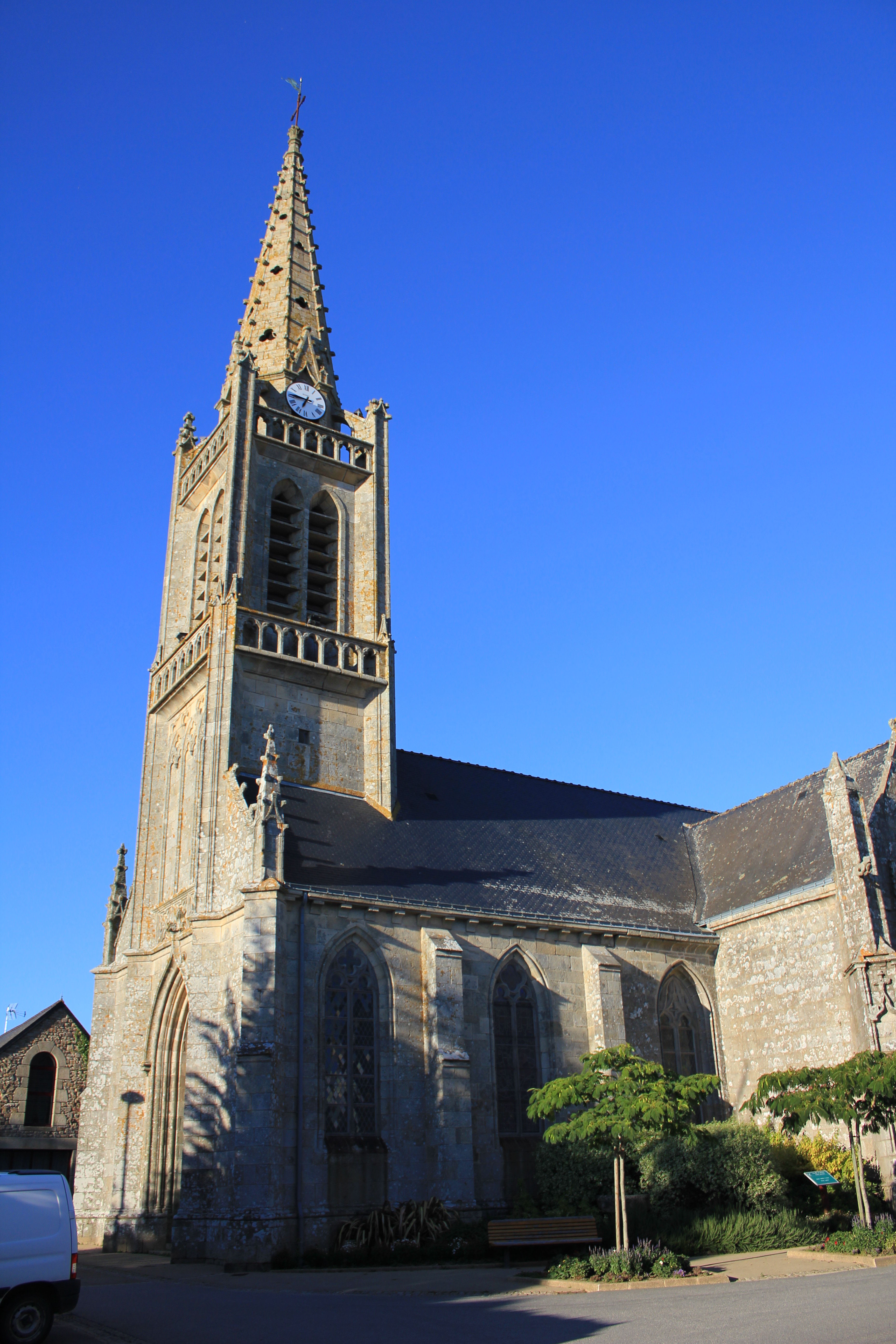 église Saint-Pierre de Locoal-Mendon