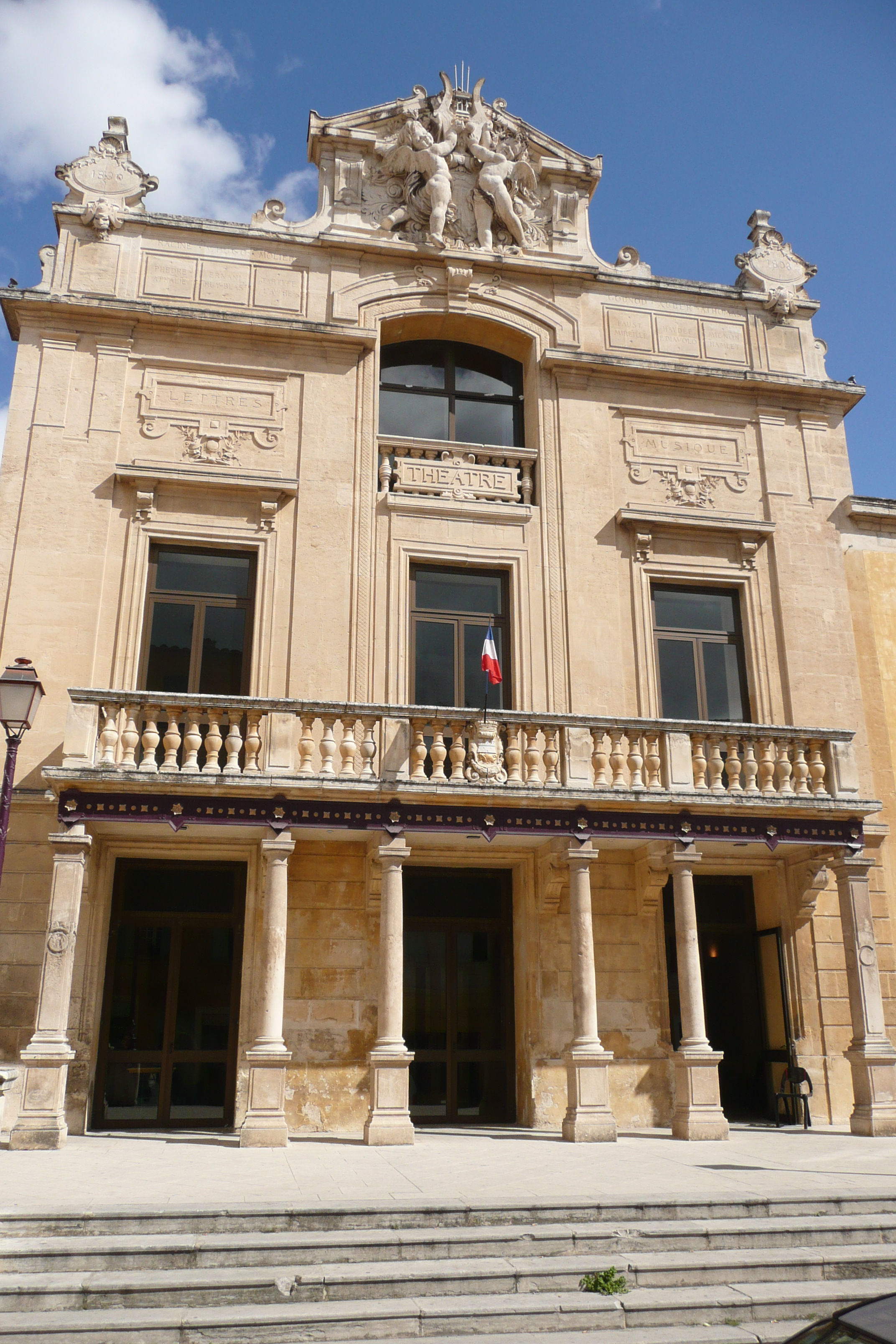 théâtre municipal de Tarascon