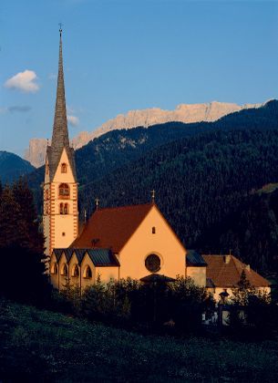 Pfarrkirche zum hl. Antonius Abt und zur hl. Christina