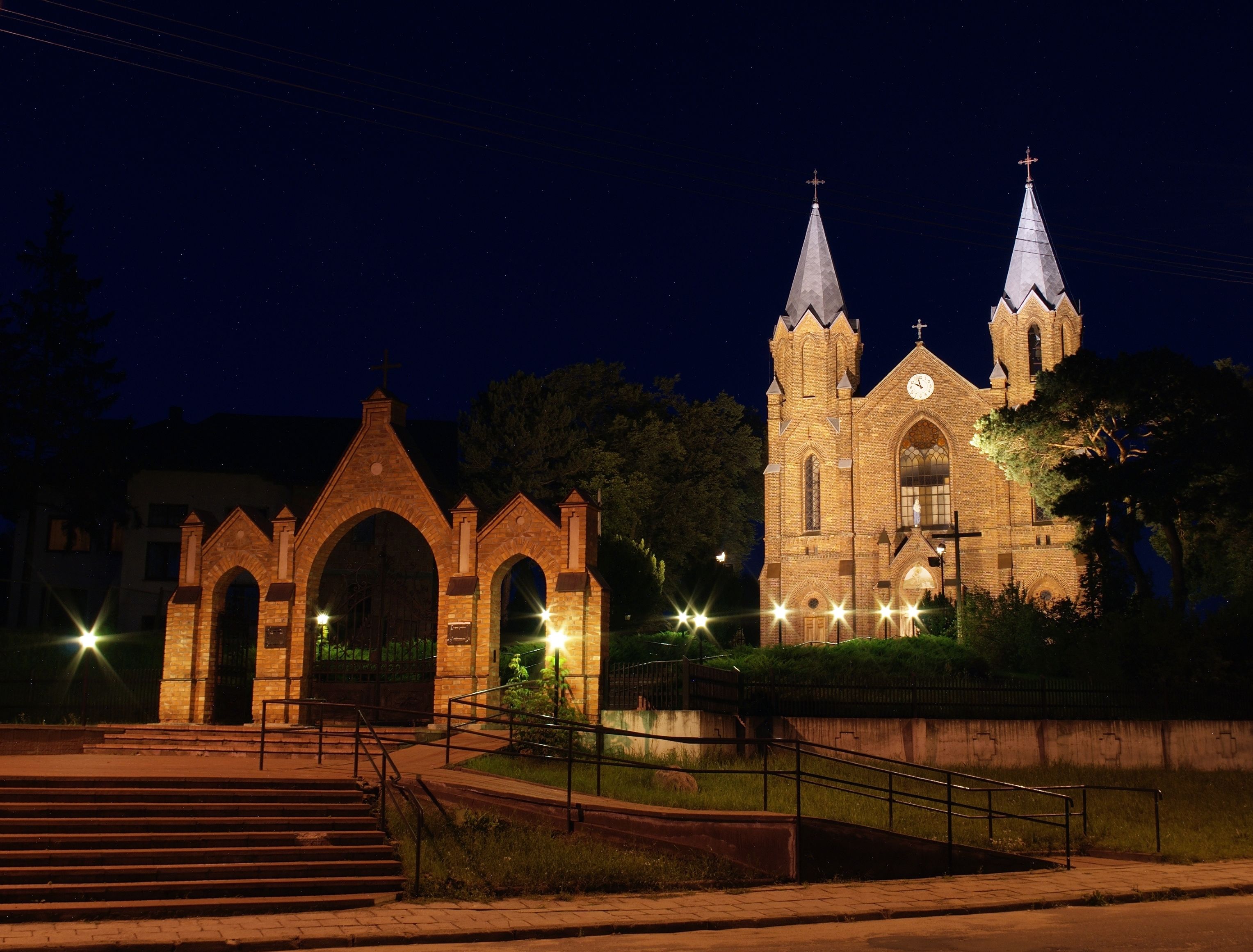 Parafia św. Małgorzaty Dziewicy i Męczennicy w Leoncinie
