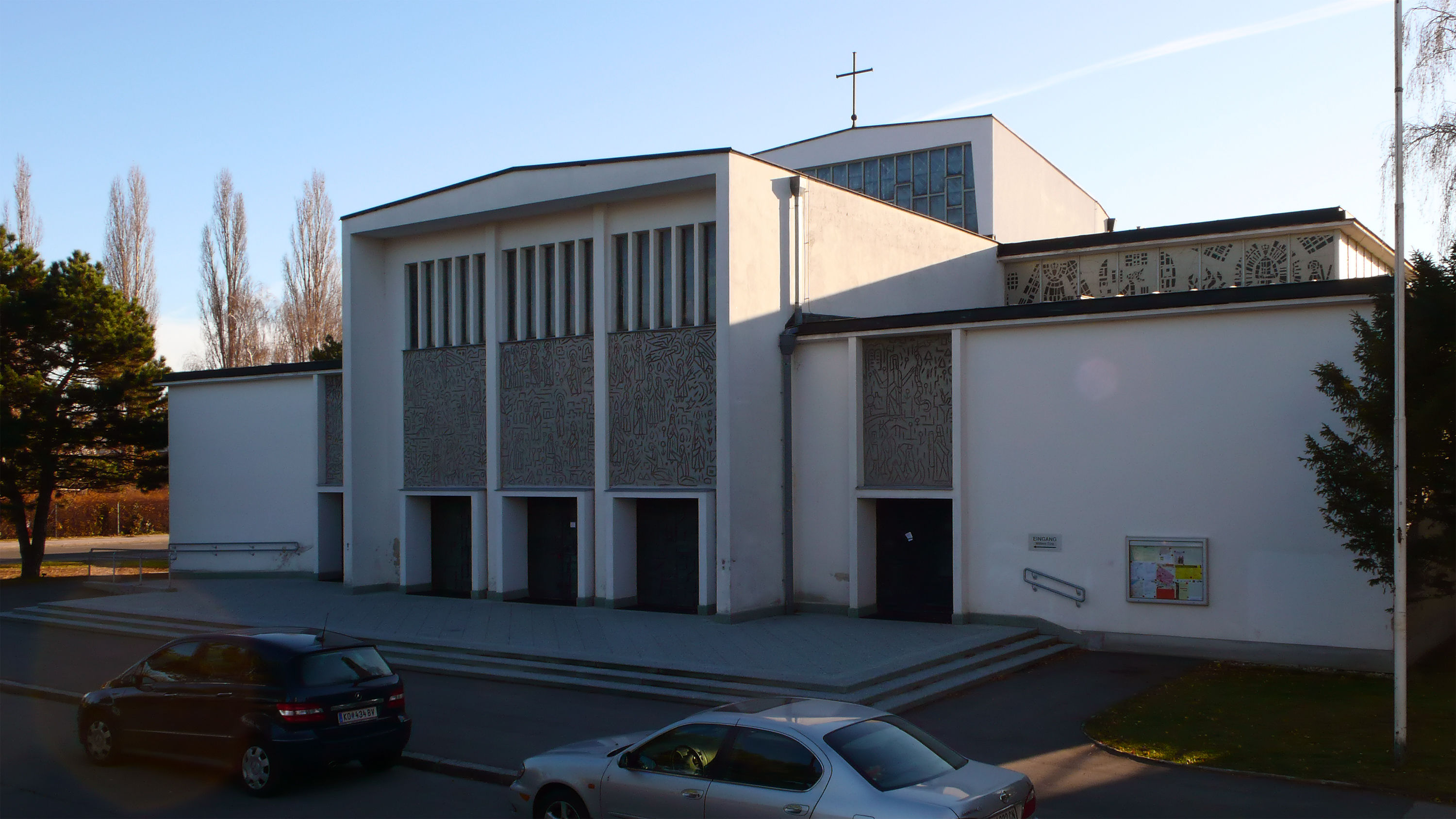 Pfarrkirche Maria Konigin