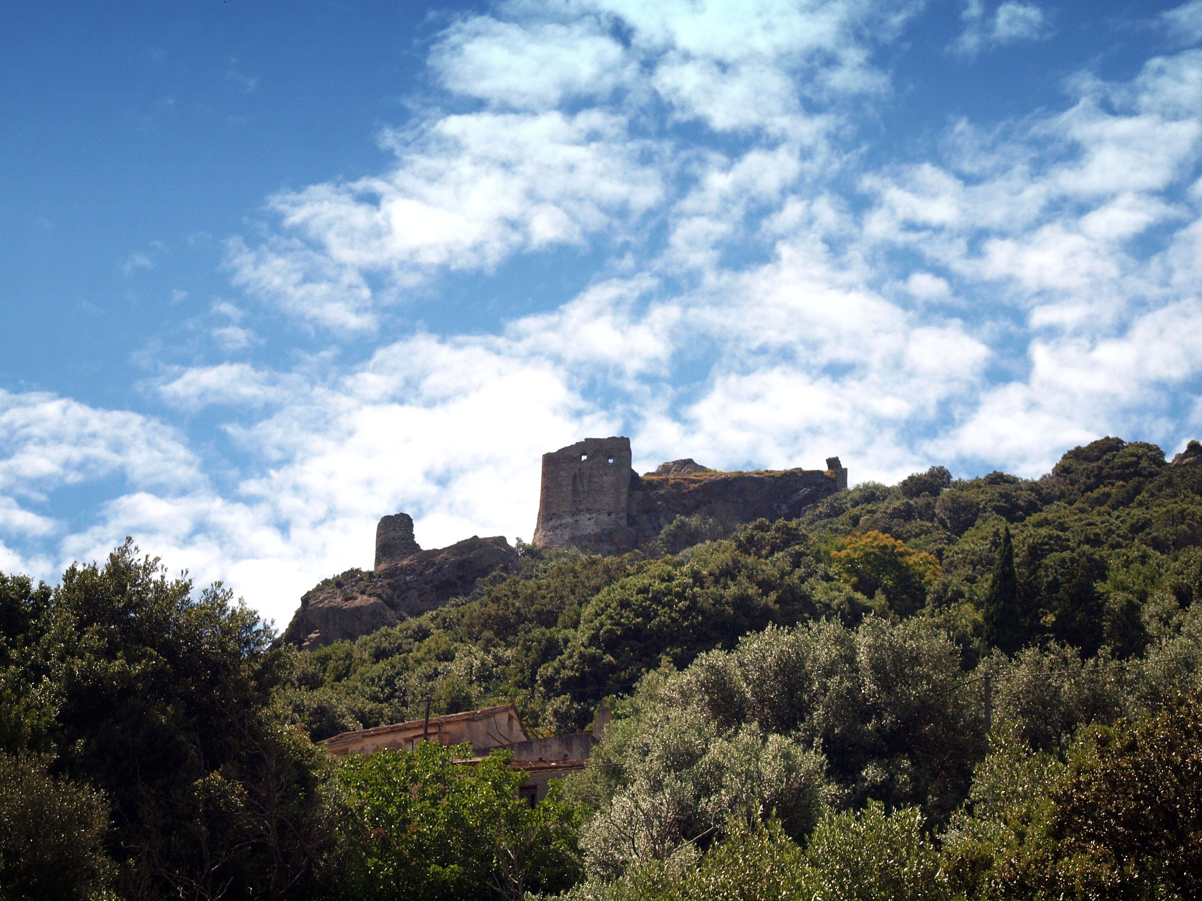 castello San Colombano