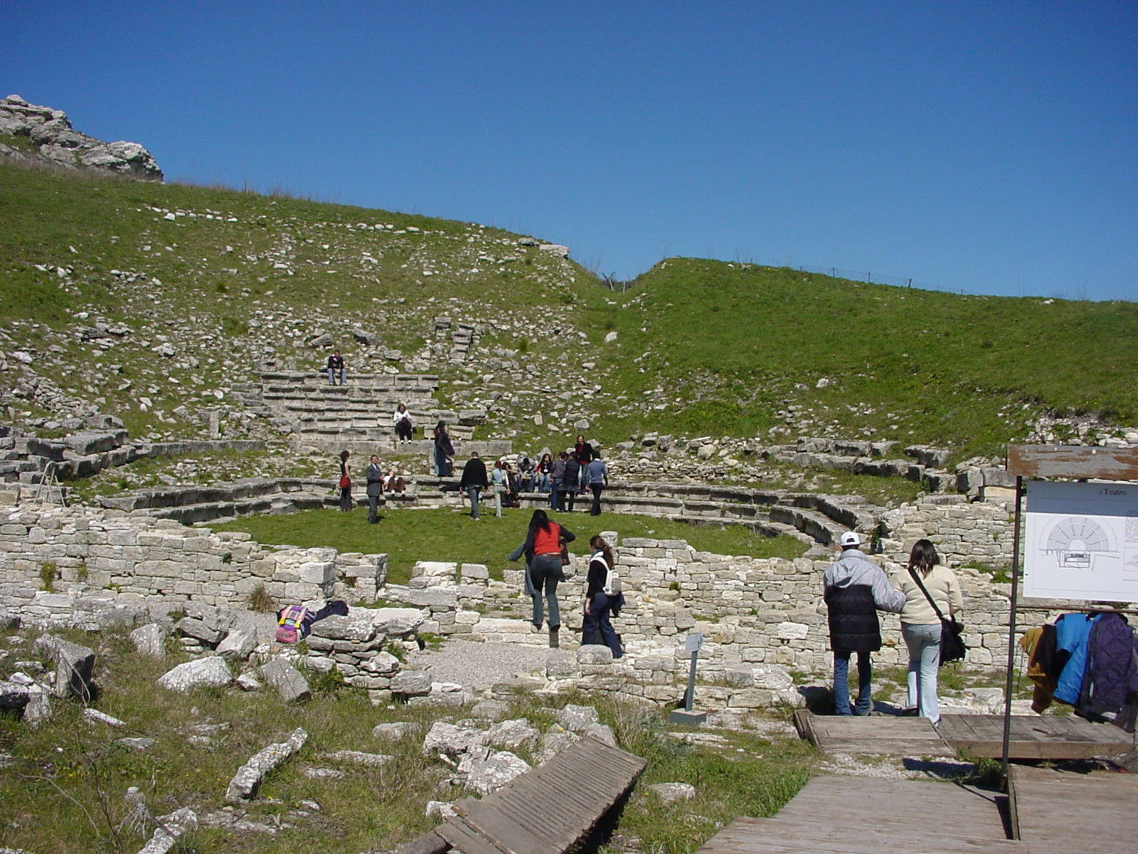 Teatro di Monte Jato