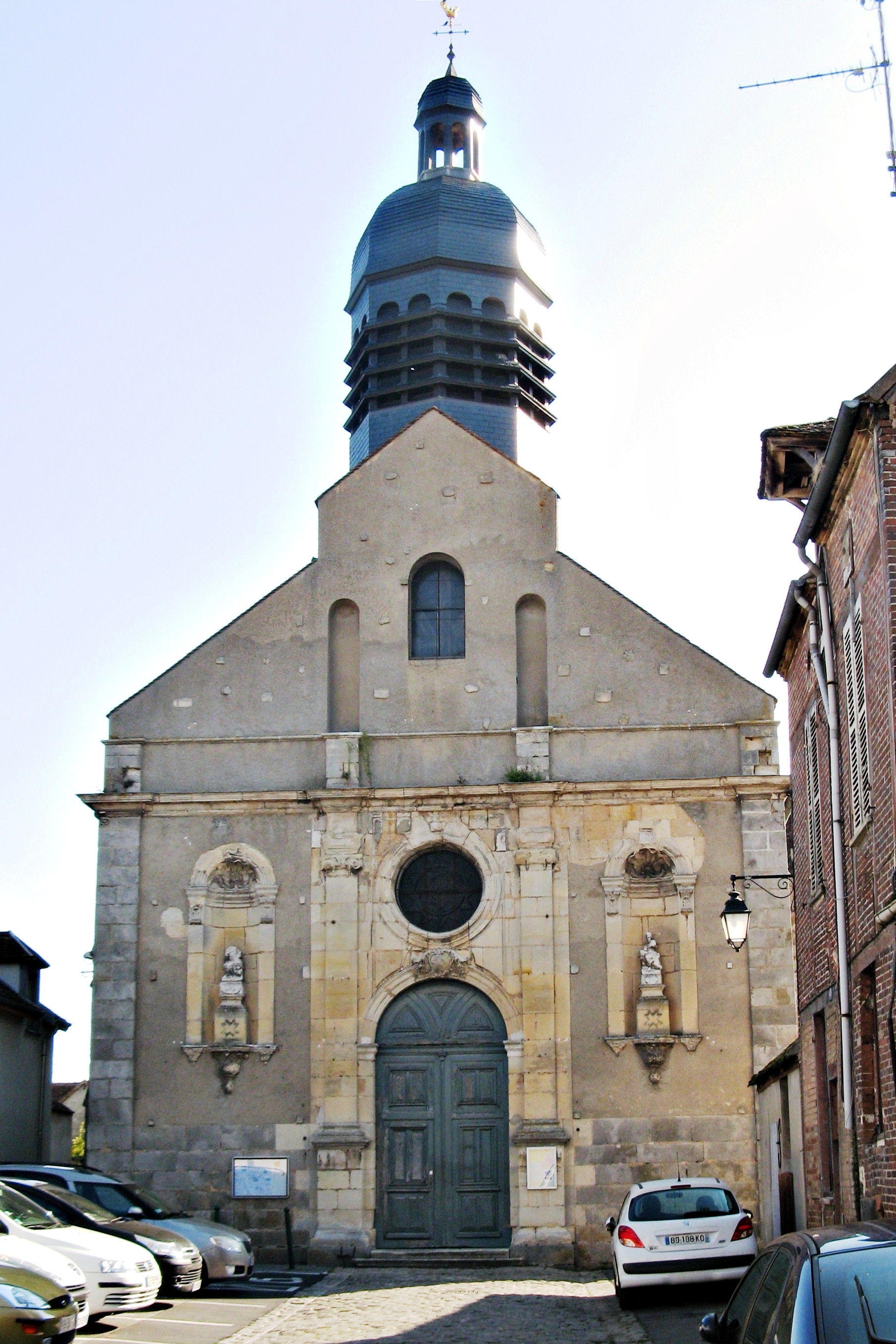 église Saint-Pregts de Sens