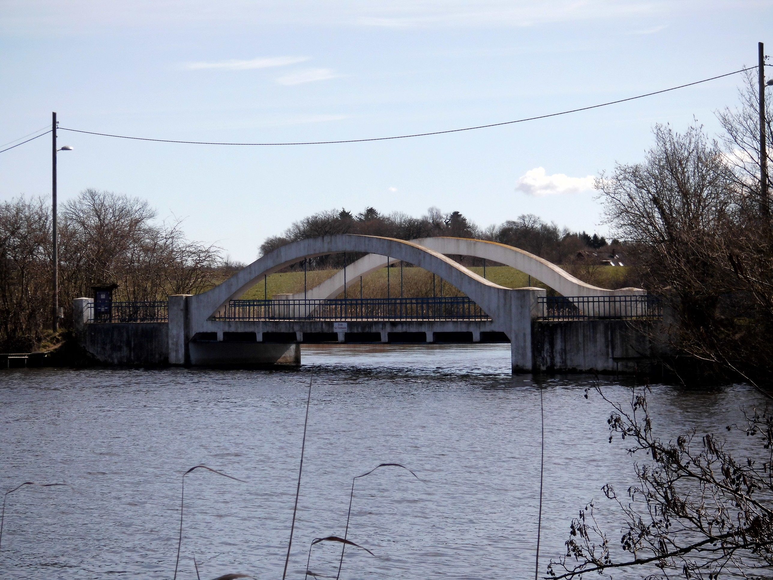 Weiße Brücke