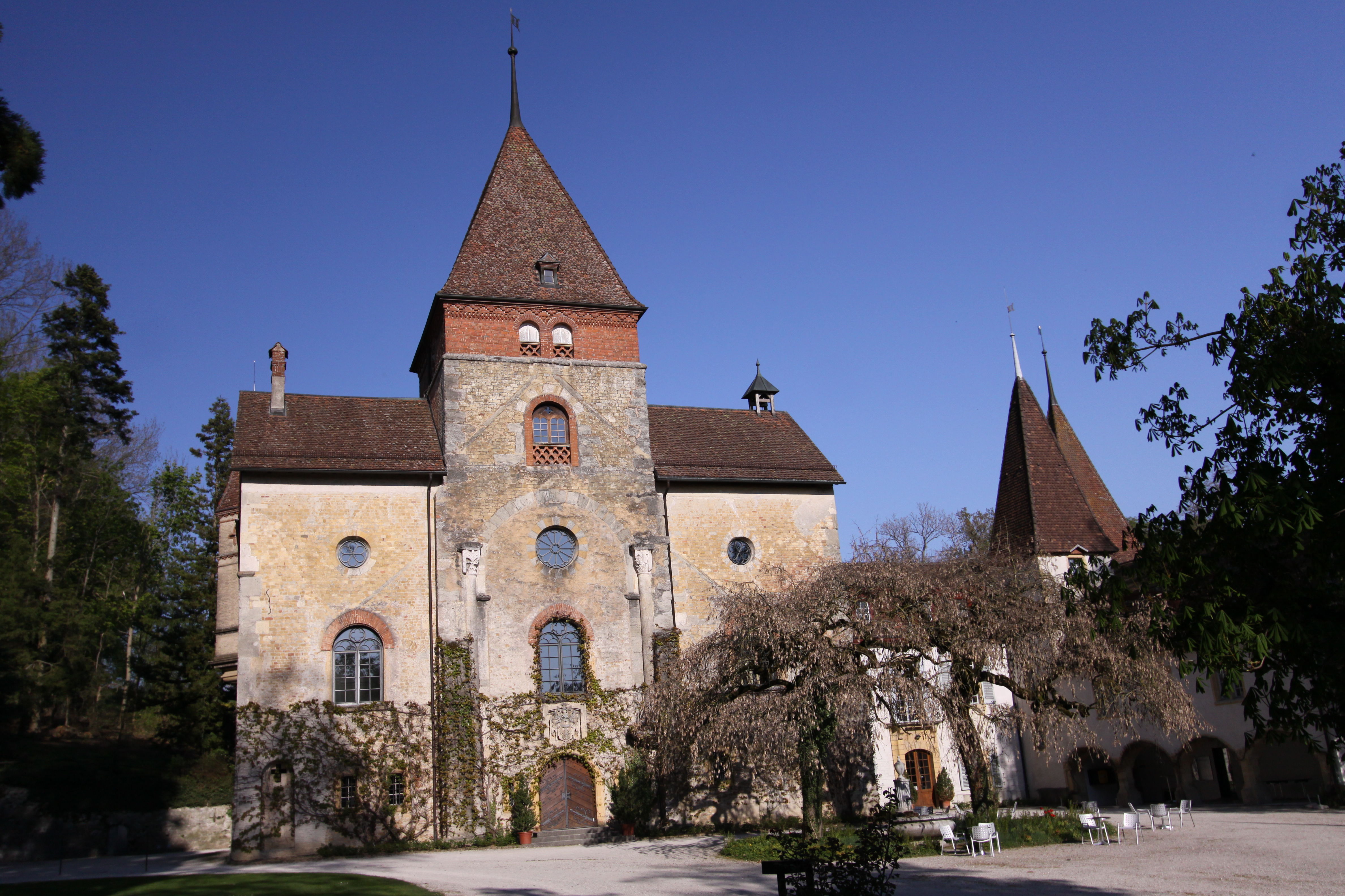 Château de Münchenwiler