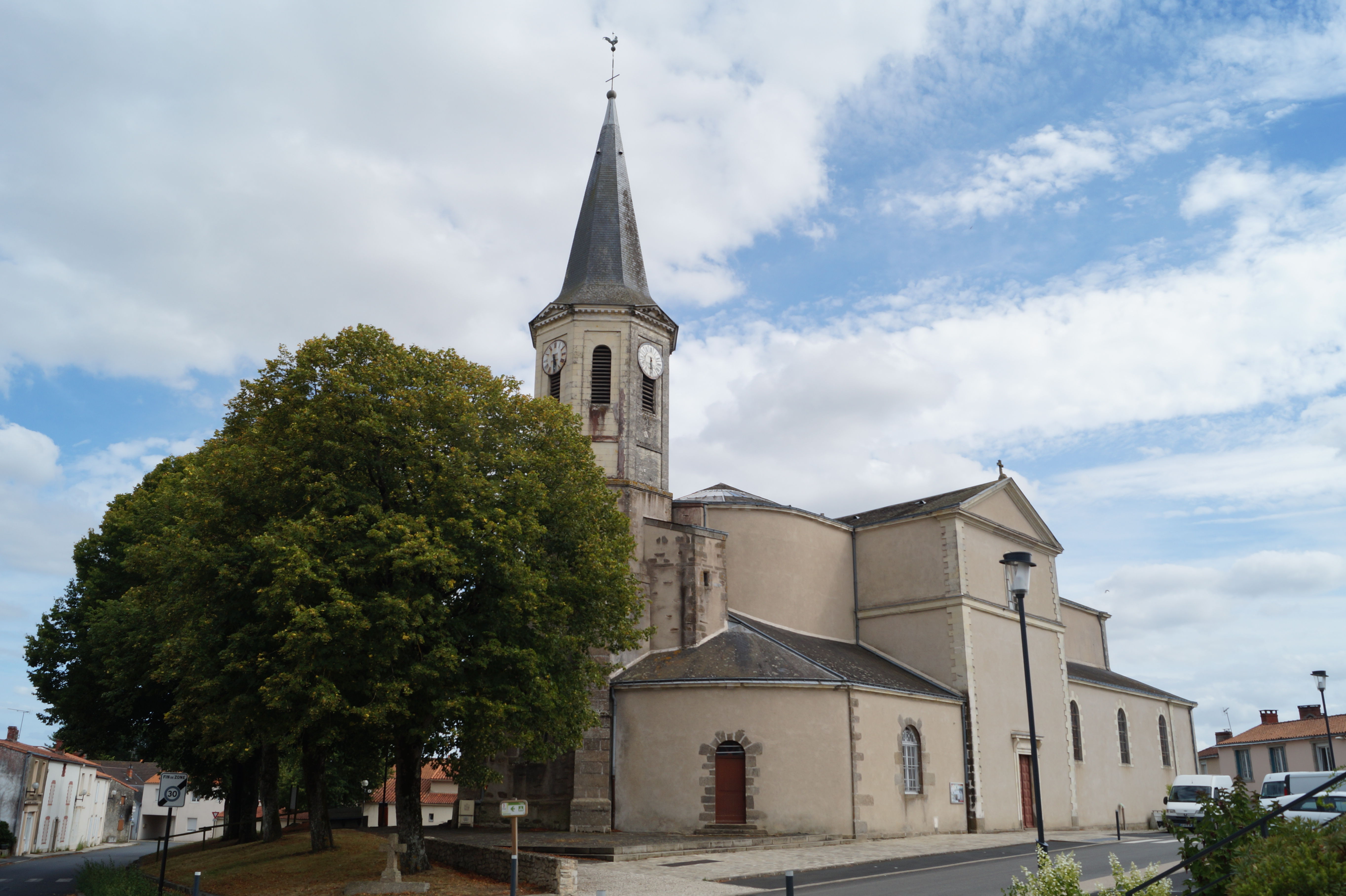 église Saint-Hilaire de Saint-Hilaire-de-Loulay