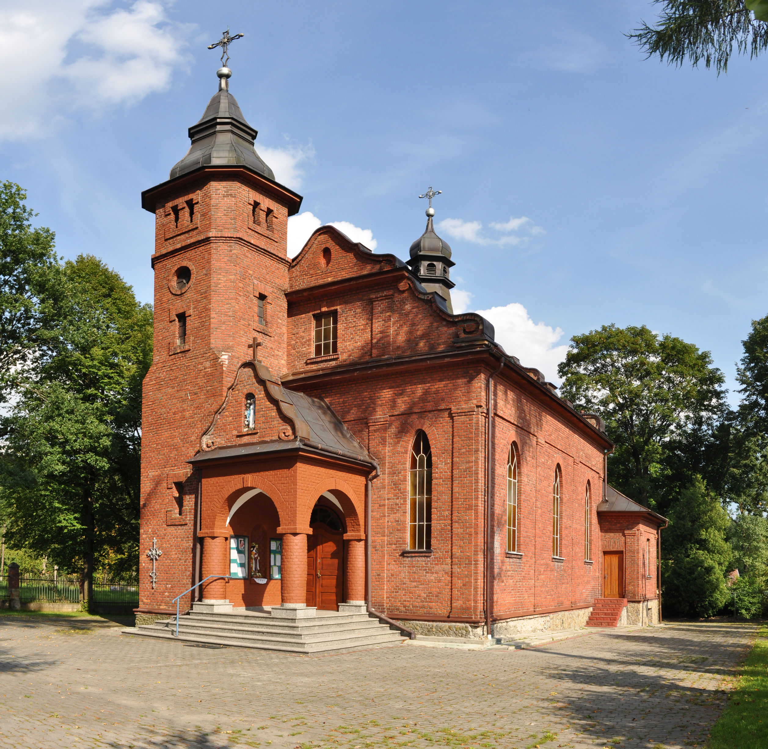 Parafia św. Barbary w Ropience