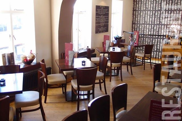 Harry's Lounge Bar & Brasserie