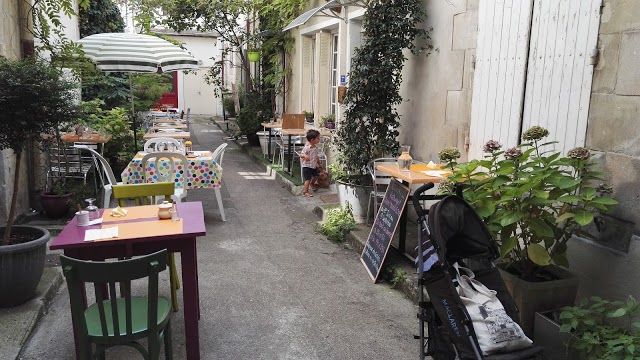 Le Bonheur est Dans leThe