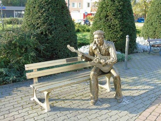 Ławeczka Jimiego Hendrixa w Dąbrowie Górniczej