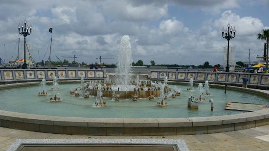 Spanish Plaza