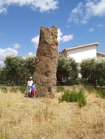 Menhir Luxia Arrabiosa