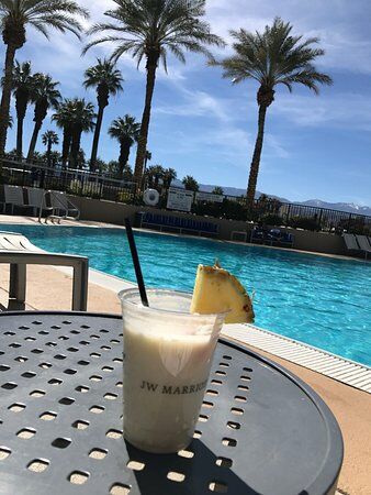 Oasis Poolside Bar & Grille