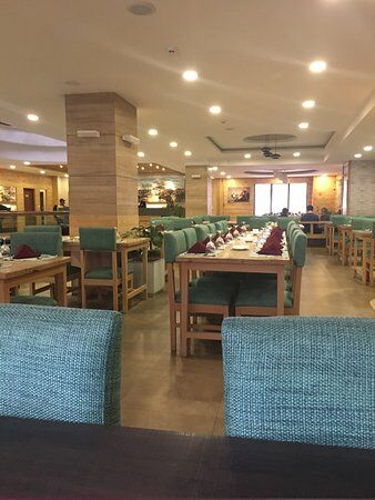 The Arts Cafe Restaurant & Bar