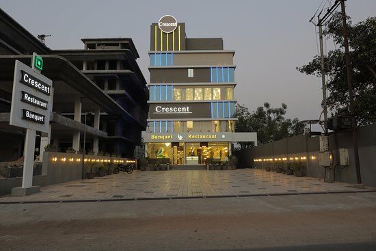 Crescent Restaurant and Banquet