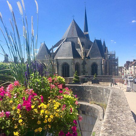 église Saint-Jean-Baptiste de Nemours