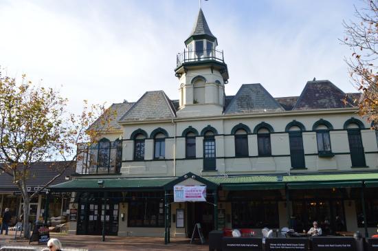 Main Street Mornington