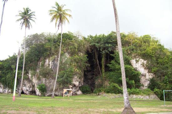 Monumento Historico Cueva Maria de La Cruz