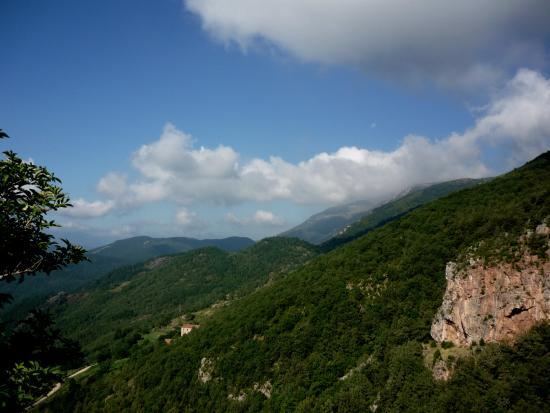 Santa Maria de Castellar de n'Hug