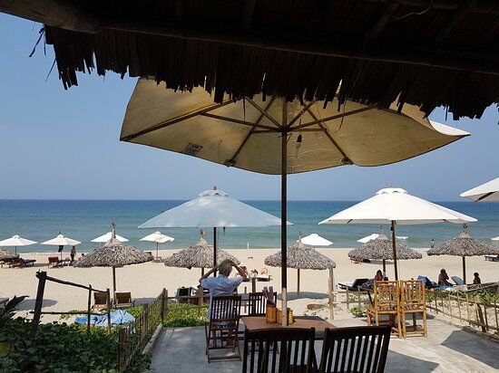 Lucky Beach Restaurant