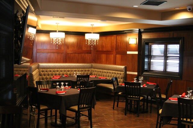 Downtown Louie's Lounge