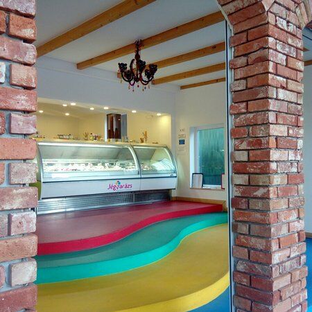 Jegvarazs Fagylaltozo