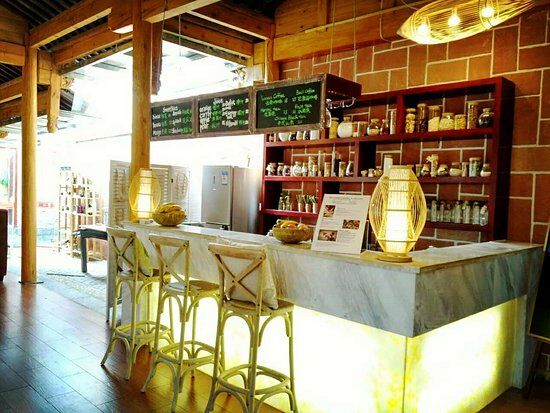 Avocado Smoothie Bar & Cafe