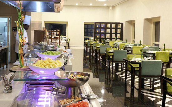 Metro - Millennium Plaza Hotel Dubai