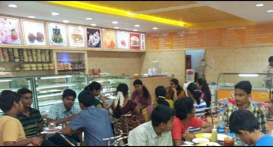Saravana Bakeries