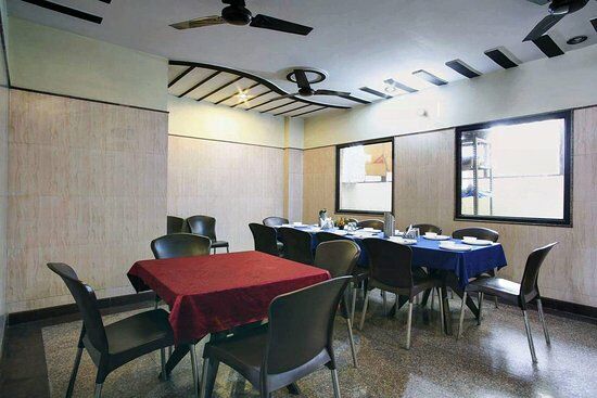 Magpie- The Meeting Place