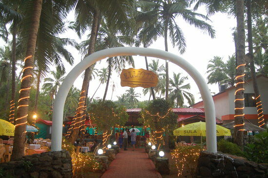 Elliots Restaurant & Bar